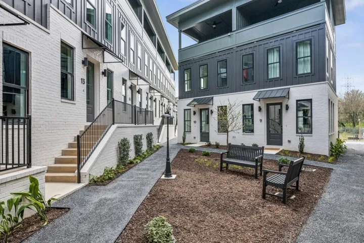 Welcome To The Heights On Boulevard!