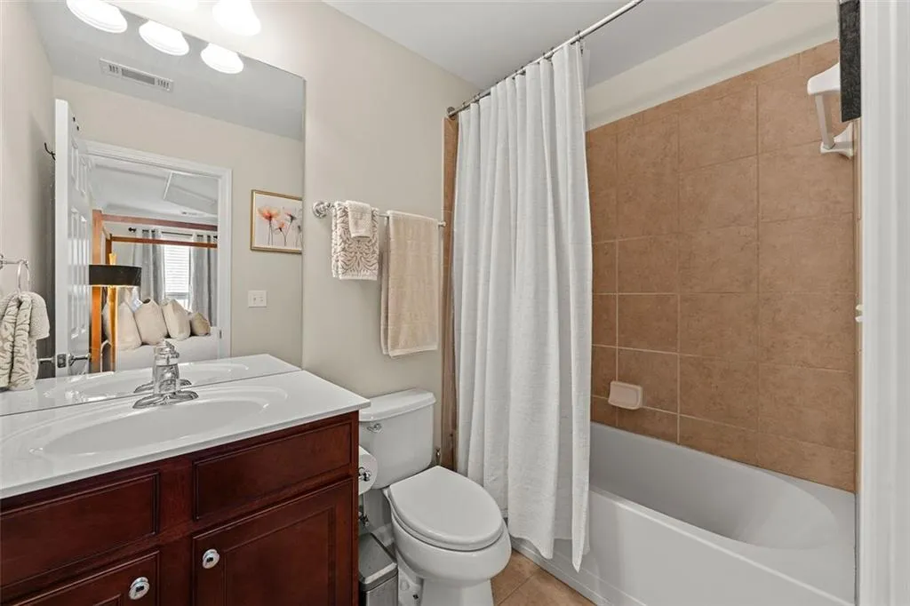 2525 Friar Tuck Lane Se Unit 5/2, Smyrna, Georgia 30339, 3 Bedrooms Bedrooms, ,3 BathroomsBathrooms,Residential,For Sale,2525 Friar Tuck Lane Se Unit 5/2,7626664