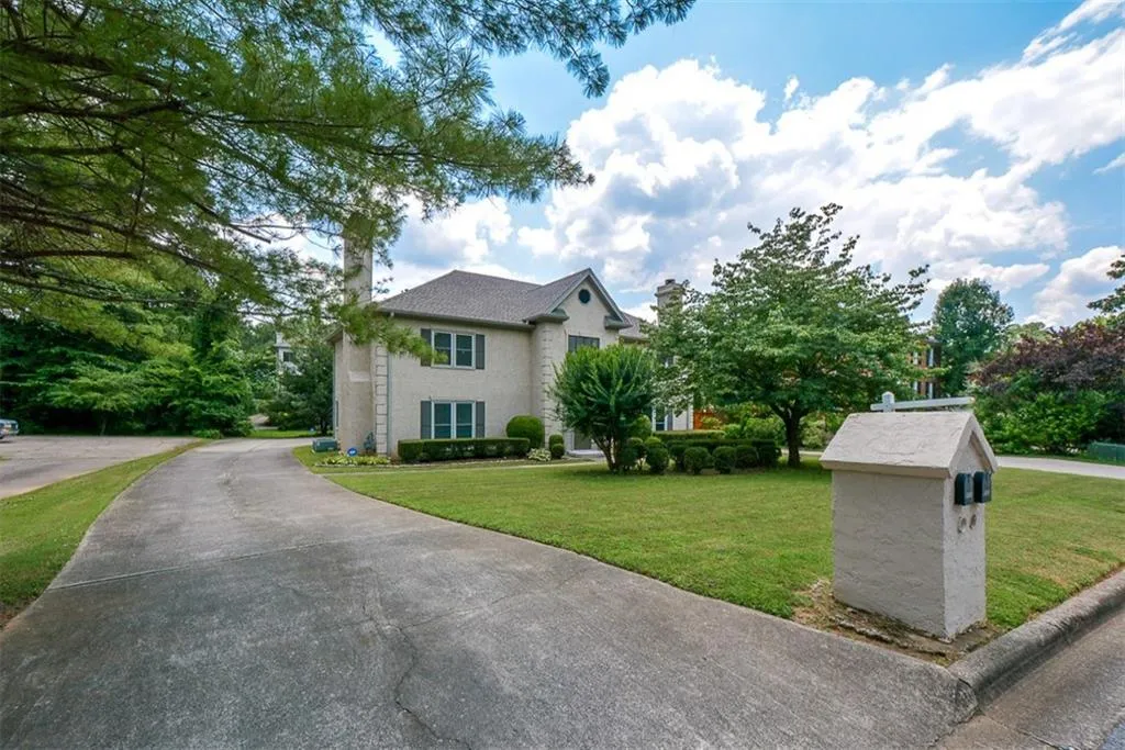 9105 Carroll Manor Drive, Sandy Springs, Georgia 30350, 3 Bedrooms Bedrooms, ,2 BathroomsBathrooms,Residential,Sold,9105 Carroll Manor Drive,6040817 9105 Carroll Manor Drive, Sandy Springs, Georgia 30350, 3 Bedrooms Bedrooms, ,2 BathroomsBathrooms,Residential,Sold,9105 Carroll Manor Drive,6040817