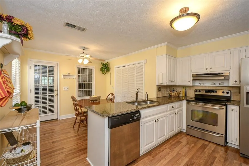 9105 Carroll Manor Drive, Sandy Springs, Georgia 30350, 3 Bedrooms Bedrooms, ,2 BathroomsBathrooms,Residential,Sold,9105 Carroll Manor Drive,6040817 9105 Carroll Manor Drive, Sandy Springs, Georgia 30350, 3 Bedrooms Bedrooms, ,2 BathroomsBathrooms,Residential,Sold,9105 Carroll Manor Drive,6040817