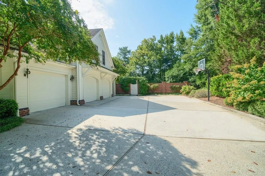 400 Windship Place, Atlanta, Georgia 30327, 7 Bedrooms Bedrooms, ,8 BathroomsBathrooms,Residential,Sold,400 Windship Place,6066645