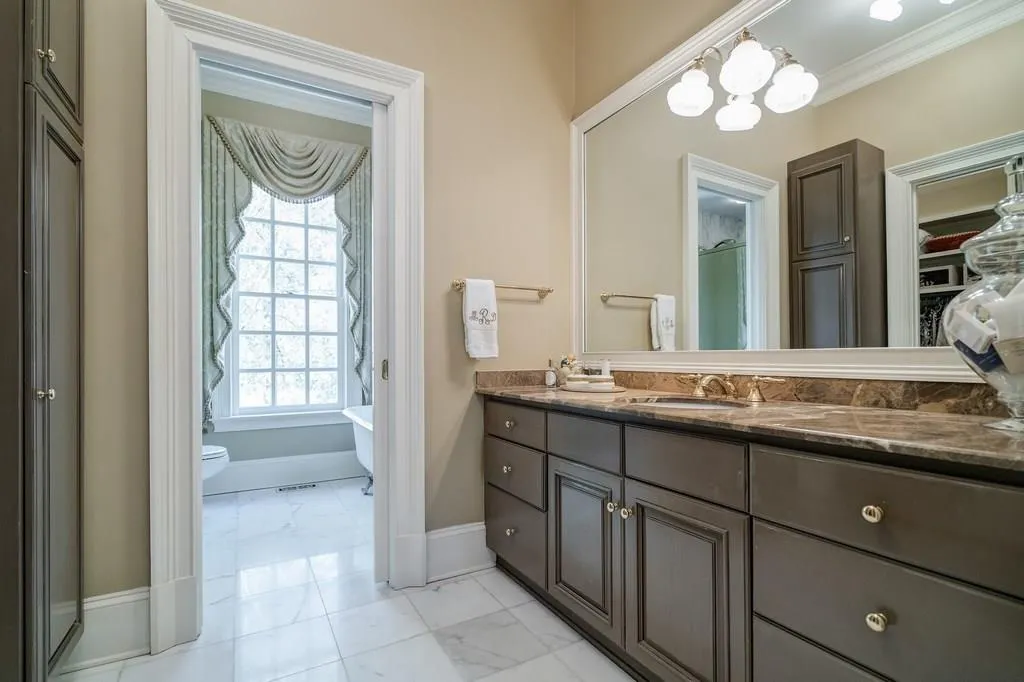 400 Windship Place, Atlanta, Georgia 30327, 7 Bedrooms Bedrooms, ,8 BathroomsBathrooms,Residential,Sold,400 Windship Place,6066645