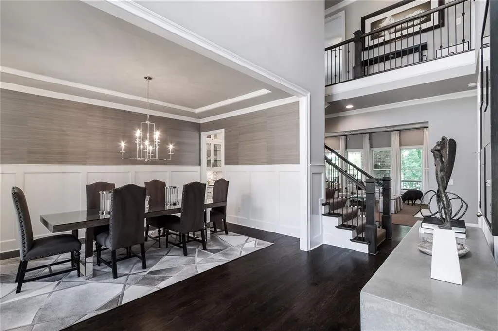 515 Belada Boulevard, Atlanta, Georgia 30342, 5 Bedrooms Bedrooms, ,4 BathroomsBathrooms,Residential,Sold,515 Belada Boulevard,6030191