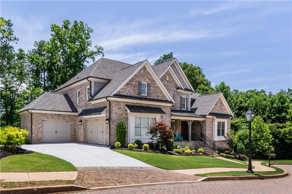 515 Belada Boulevard, Atlanta, Georgia 30342, 5 Bedrooms Bedrooms, ,4 BathroomsBathrooms,Residential,Sold,515 Belada Boulevard,6030191