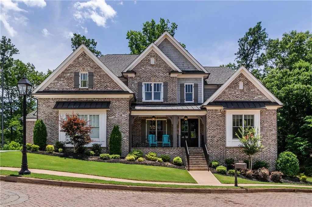 515 Belada Boulevard, Atlanta, Georgia 30342, 5 Bedrooms Bedrooms, ,4 BathroomsBathrooms,Residential,Sold,515 Belada Boulevard,6030191