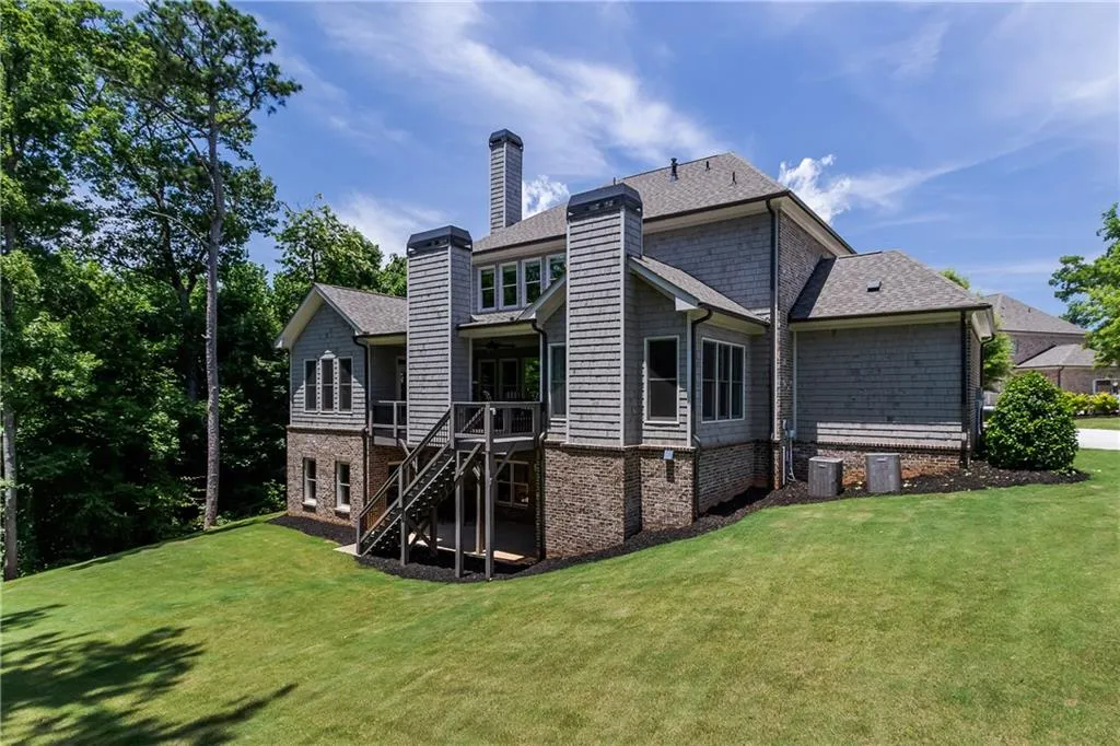 515 Belada Boulevard, Atlanta, Georgia 30342, 5 Bedrooms Bedrooms, ,4 BathroomsBathrooms,Residential,Sold,515 Belada Boulevard,6030191