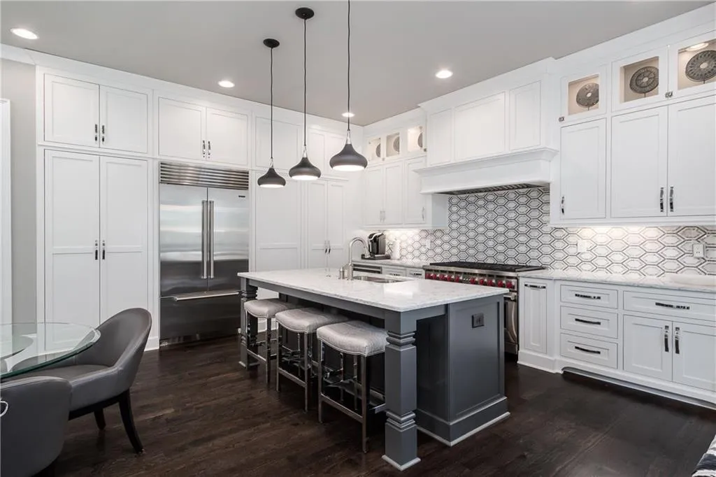 515 Belada Boulevard, Atlanta, Georgia 30342, 5 Bedrooms Bedrooms, ,4 BathroomsBathrooms,Residential,Sold,515 Belada Boulevard,6030191