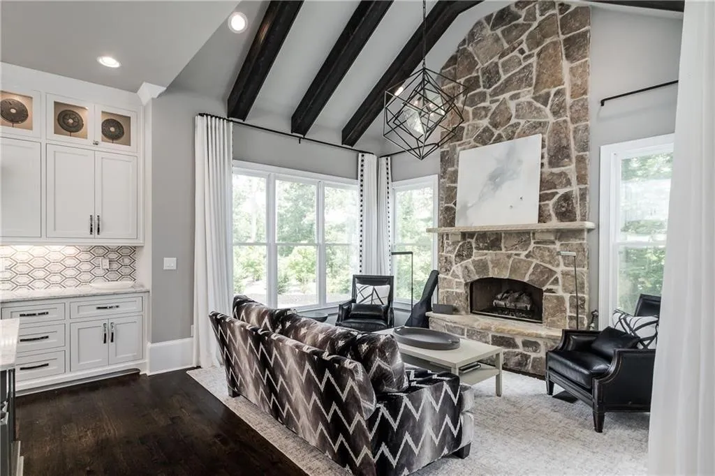 515 Belada Boulevard, Atlanta, Georgia 30342, 5 Bedrooms Bedrooms, ,4 BathroomsBathrooms,Residential,Sold,515 Belada Boulevard,6030191