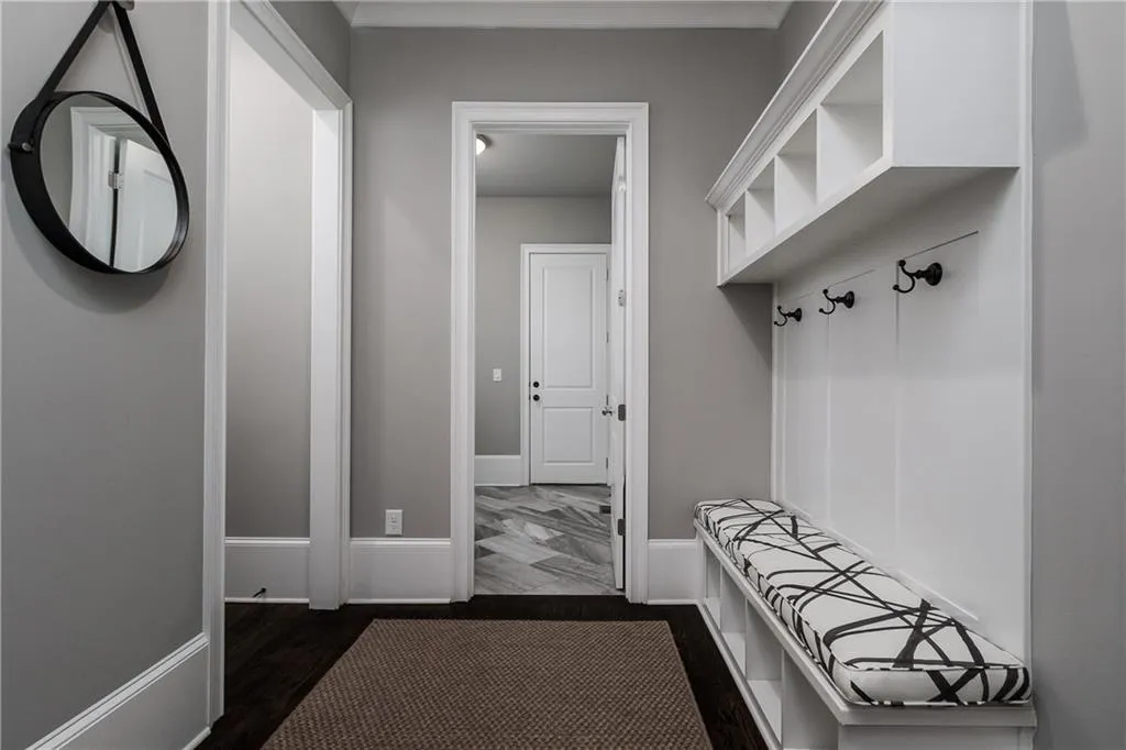 515 Belada Boulevard, Atlanta, Georgia 30342, 5 Bedrooms Bedrooms, ,4 BathroomsBathrooms,Residential,Sold,515 Belada Boulevard,6030191