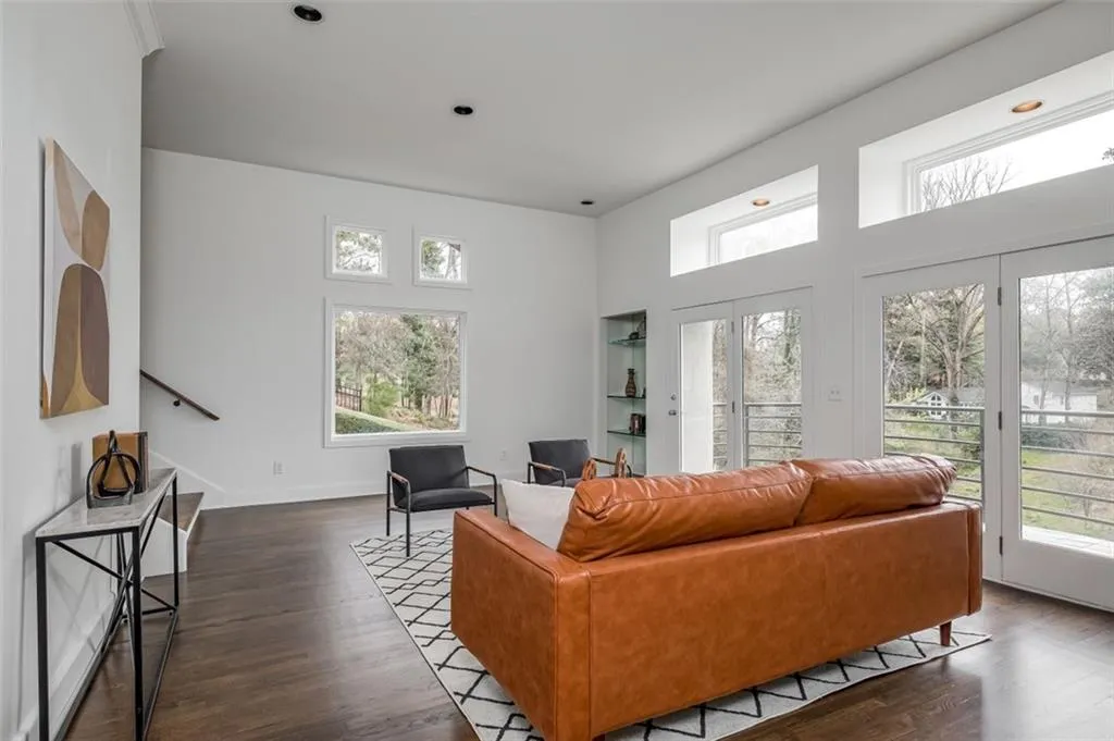 4810 Lafayette Court Nw, Atlanta, Georgia 30327, 4 Bedrooms Bedrooms, ,3 BathroomsBathrooms,Residential,Sold,4810 Lafayette Court Nw,6858310