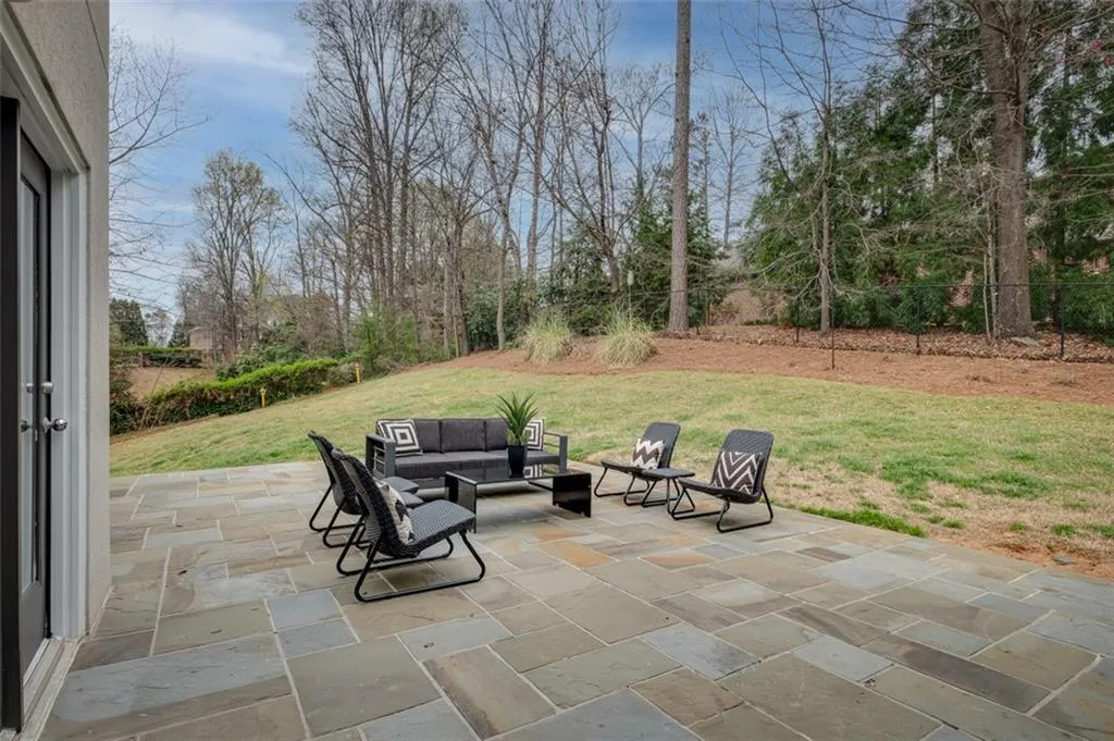 4810 Lafayette Court Nw, Atlanta, Georgia 30327, 4 Bedrooms Bedrooms, ,3 BathroomsBathrooms,Residential,Sold,4810 Lafayette Court Nw,6858310