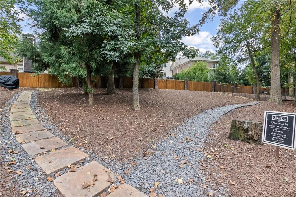 3235 Roswell Road Ne Unit 409, Atlanta, Georgia 30305, 2 Bedrooms Bedrooms, 0 ,2 BathroomsBathrooms,Residential,For Sale,3235 Roswell Road Ne Unit 409,7739484