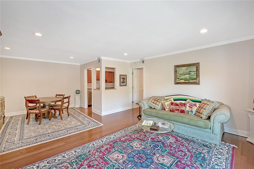 725 Dalrymple Road Unit 7F, Sandy Springs, Georgia 30328, 2 Bedrooms Bedrooms, ,2 BathroomsBathrooms,Residential,Sold,725 Dalrymple Road Unit 7F,7303104