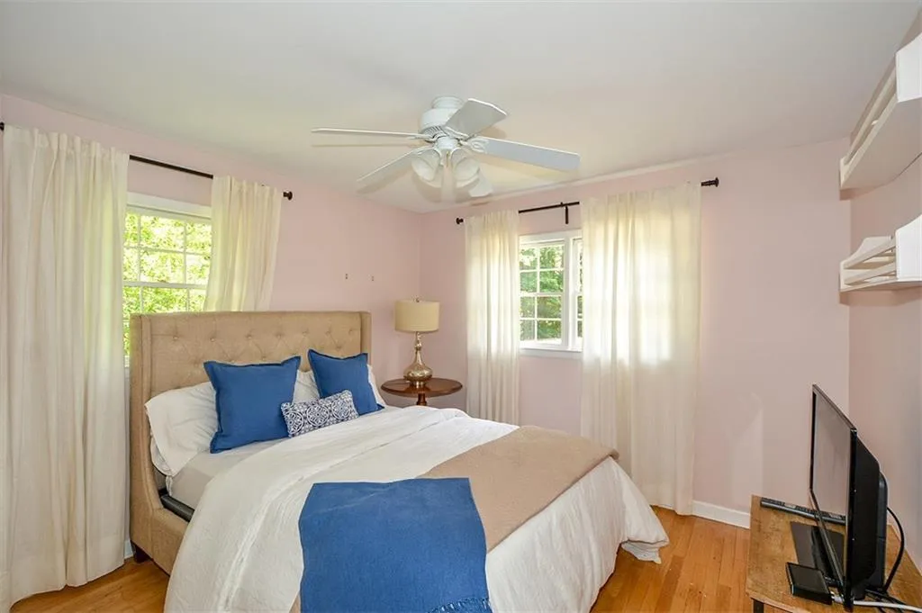 6586 Wright Road, Atlanta, Georgia 30328, 4 Bedrooms Bedrooms, ,2 BathroomsBathrooms,Residential,Sold,6586 Wright Road,5851425