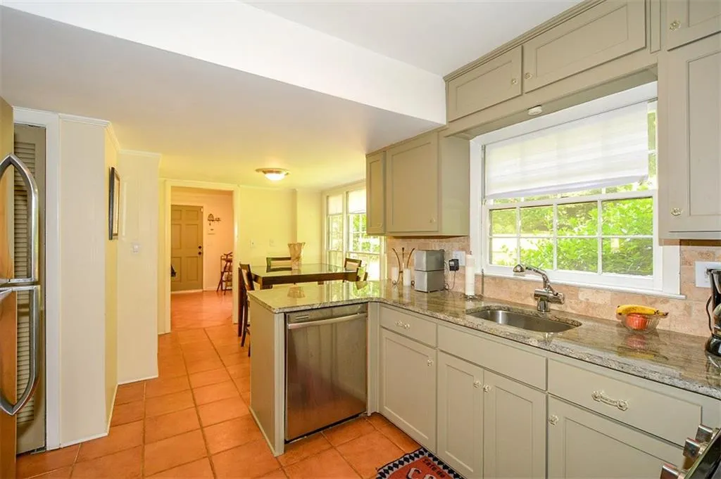 6586 Wright Road, Atlanta, Georgia 30328, 4 Bedrooms Bedrooms, ,2 BathroomsBathrooms,Residential,Sold,6586 Wright Road,5851425