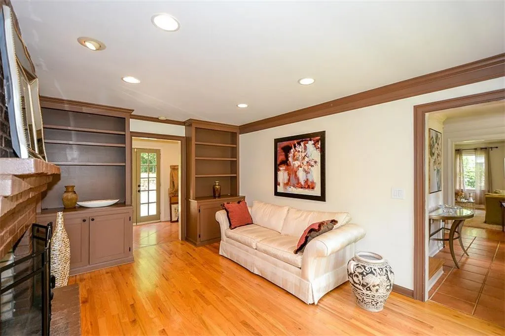 6586 Wright Road, Atlanta, Georgia 30328, 4 Bedrooms Bedrooms, ,2 BathroomsBathrooms,Residential,Sold,6586 Wright Road,5851425