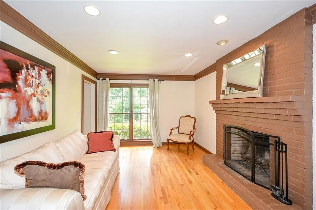 6586 Wright Road, Atlanta, Georgia 30328, 4 Bedrooms Bedrooms, ,2 BathroomsBathrooms,Residential,Sold,6586 Wright Road,5851425