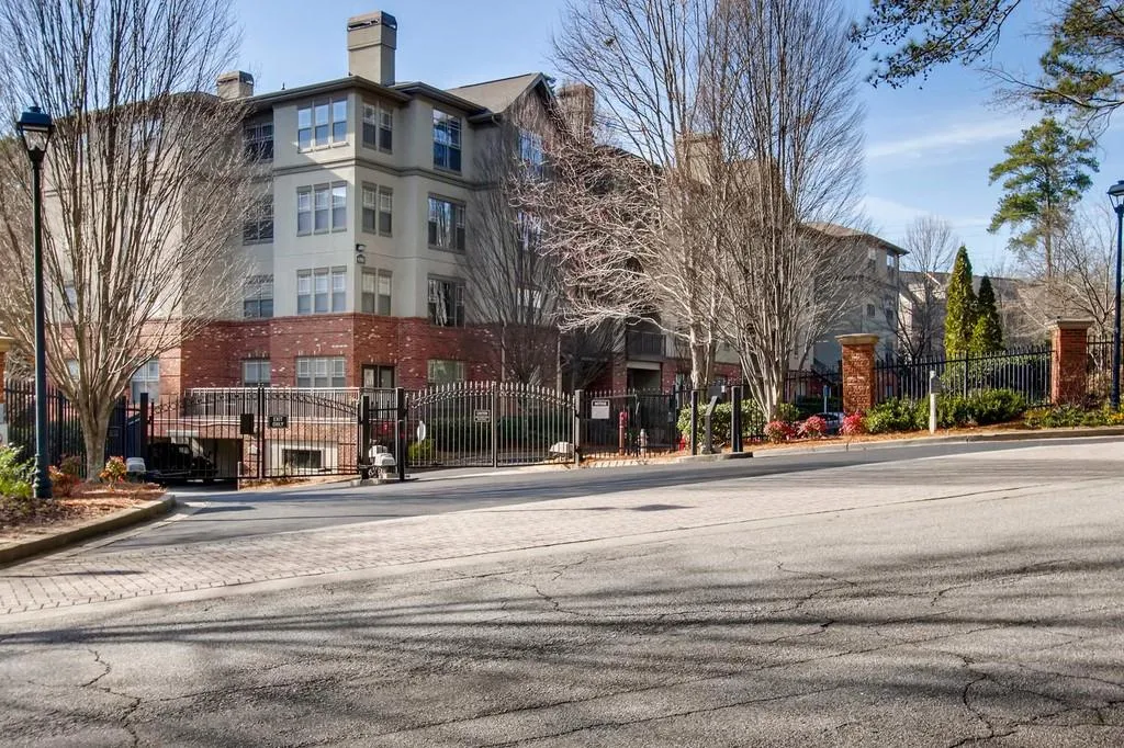5559 Glenridge Drive Unit 1401, Atlanta, Georgia 30342, 2 Bedrooms Bedrooms, ,1 BathroomBathrooms,Residential,Sold,5559 Glenridge Drive Unit 1401,6502177