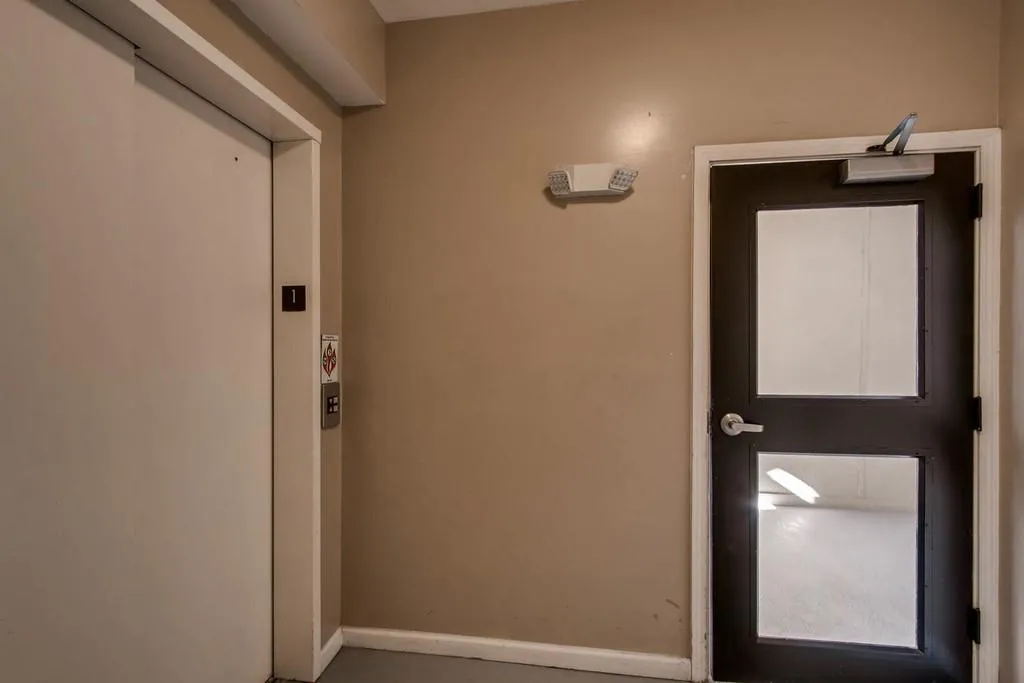 5559 Glenridge Drive Unit 1401, Atlanta, Georgia 30342, 2 Bedrooms Bedrooms, ,1 BathroomBathrooms,Residential,Sold,5559 Glenridge Drive Unit 1401,6502177