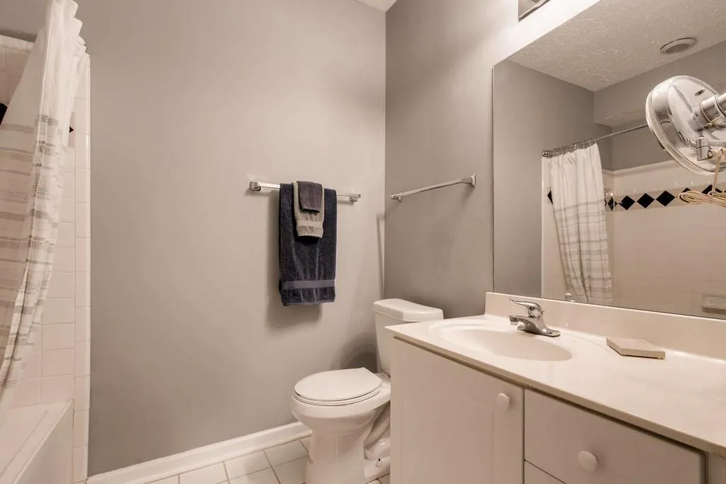5559 Glenridge Drive Unit 1401, Atlanta, Georgia 30342, 2 Bedrooms Bedrooms, ,1 BathroomBathrooms,Residential,Sold,5559 Glenridge Drive Unit 1401,6502177