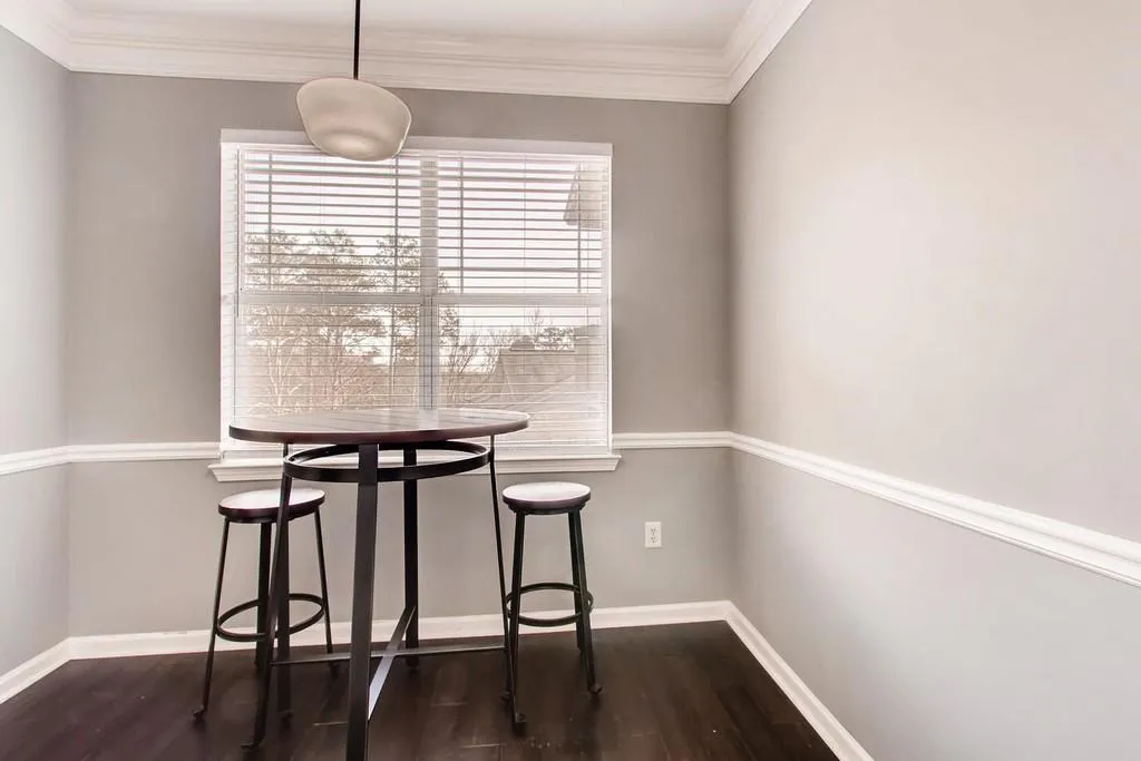 5559 Glenridge Drive Unit 1401, Atlanta, Georgia 30342, 2 Bedrooms Bedrooms, ,1 BathroomBathrooms,Residential,Sold,5559 Glenridge Drive Unit 1401,6502177