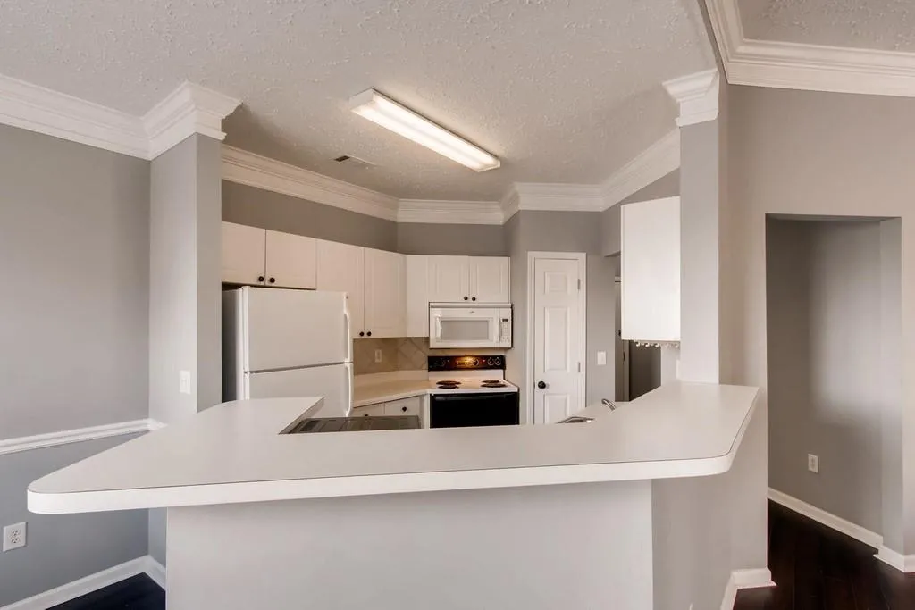 5559 Glenridge Drive Unit 1401, Atlanta, Georgia 30342, 2 Bedrooms Bedrooms, ,1 BathroomBathrooms,Residential,Sold,5559 Glenridge Drive Unit 1401,6502177