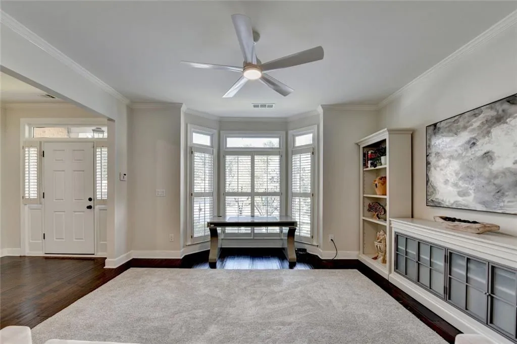 735 Glenridge Close Drive Ne, Atlanta, Georgia 30328, 4 Bedrooms Bedrooms, ,2 BathroomsBathrooms,Residential,For Sale,735 Glenridge Close Drive Ne,7648669