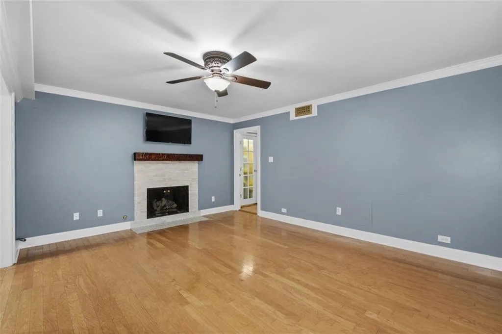 5400 Roswell Road Unit D4, Sandy Springs, Georgia 30342, 3 Bedrooms Bedrooms, ,2 BathroomsBathrooms,Residential,Sold,5400 Roswell Road Unit D4,7274206