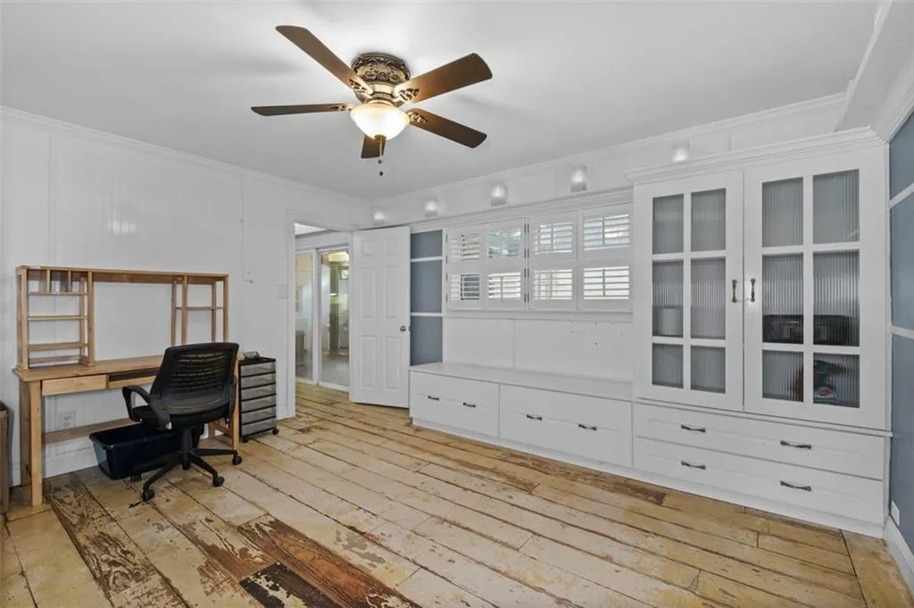 5400 Roswell Road Unit D4, Sandy Springs, Georgia 30342, 3 Bedrooms Bedrooms, ,2 BathroomsBathrooms,Residential,Sold,5400 Roswell Road Unit D4,7274206
