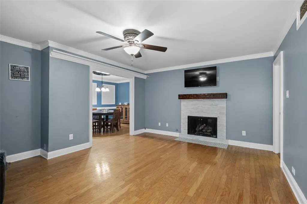 5400 Roswell Road Unit D4, Sandy Springs, Georgia 30342, 3 Bedrooms Bedrooms, ,2 BathroomsBathrooms,Residential,Sold,5400 Roswell Road Unit D4,7274206