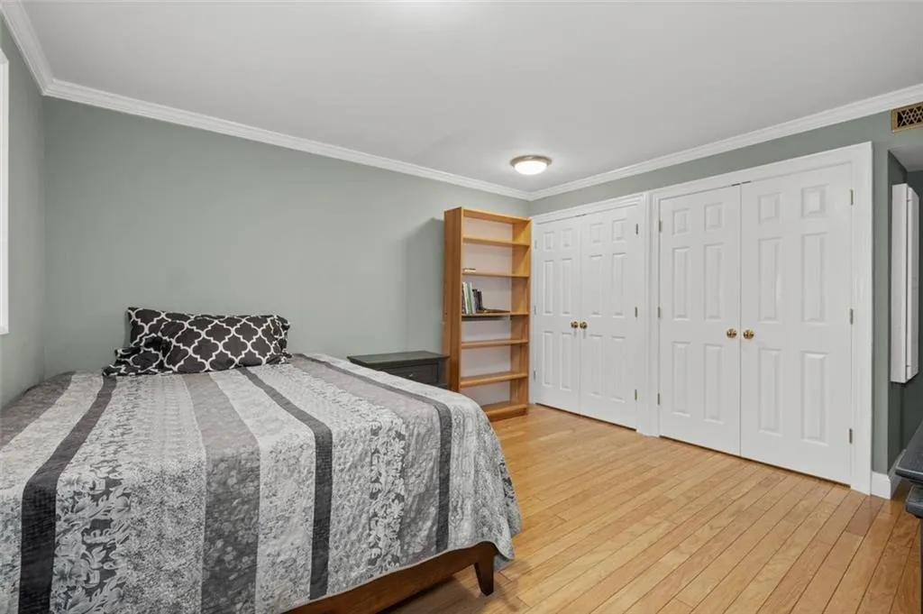 5400 Roswell Road Unit D4, Sandy Springs, Georgia 30342, 3 Bedrooms Bedrooms, ,2 BathroomsBathrooms,Residential,Sold,5400 Roswell Road Unit D4,7274206