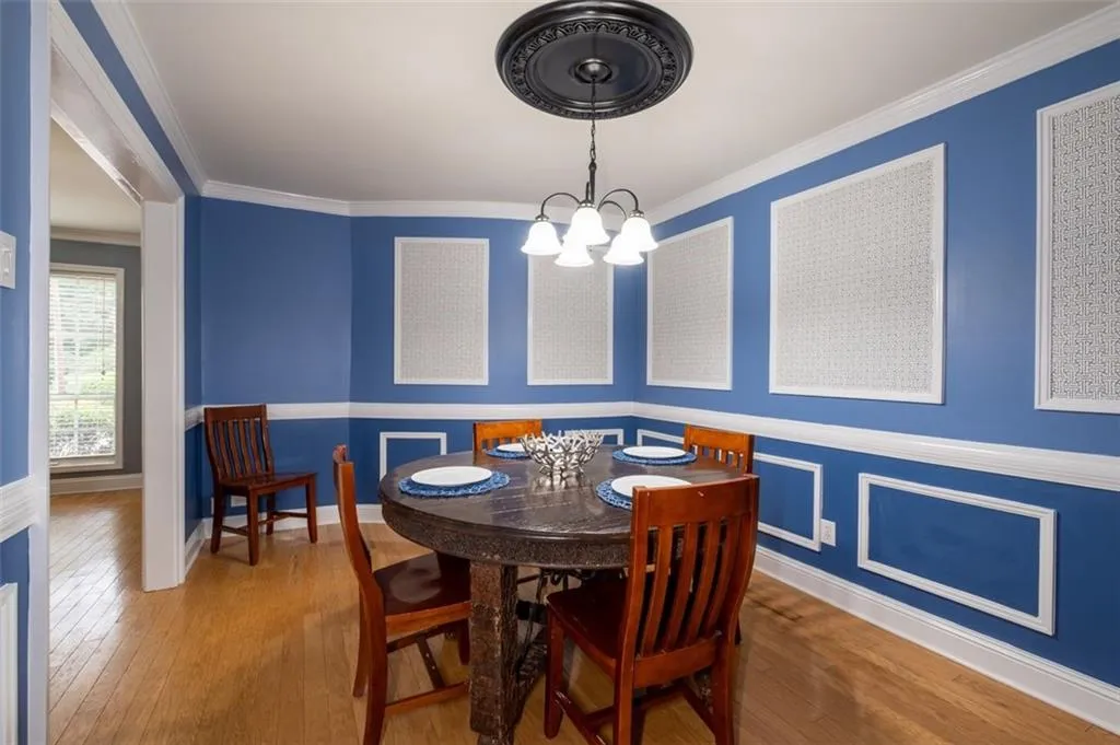 5400 Roswell Road Unit D4, Sandy Springs, Georgia 30342, 3 Bedrooms Bedrooms, ,2 BathroomsBathrooms,Residential,Sold,5400 Roswell Road Unit D4,7274206
