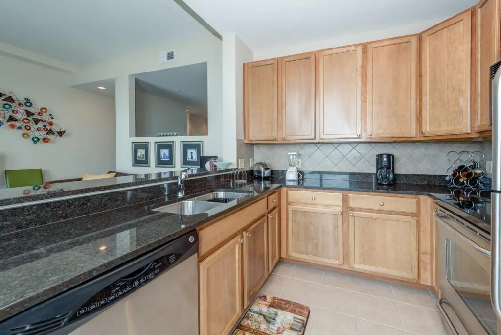 3040 Peachtree Road Nw Unit 1610, Atlanta, Georgia 30305, 1 Bedroom Bedrooms, ,1 BathroomBathrooms,Residential,Sold,3040 Peachtree Road Nw Unit 1610,5741954