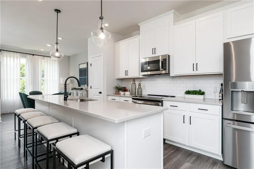 2672 Brookview Lane Nw, Atlanta, Georgia 30318, 2 Bedrooms Bedrooms, ,2 BathroomsBathrooms,Residential,Sold,2672 Brookview Lane Nw,7575476