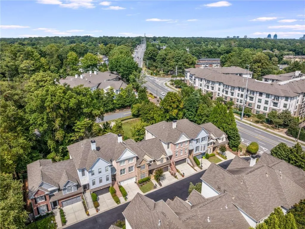 188 Mystic Court, Atlanta, Georgia 30342, 3 Bedrooms Bedrooms, ,3 BathroomsBathrooms,Residential,For Sale,188 Mystic Court,7656155