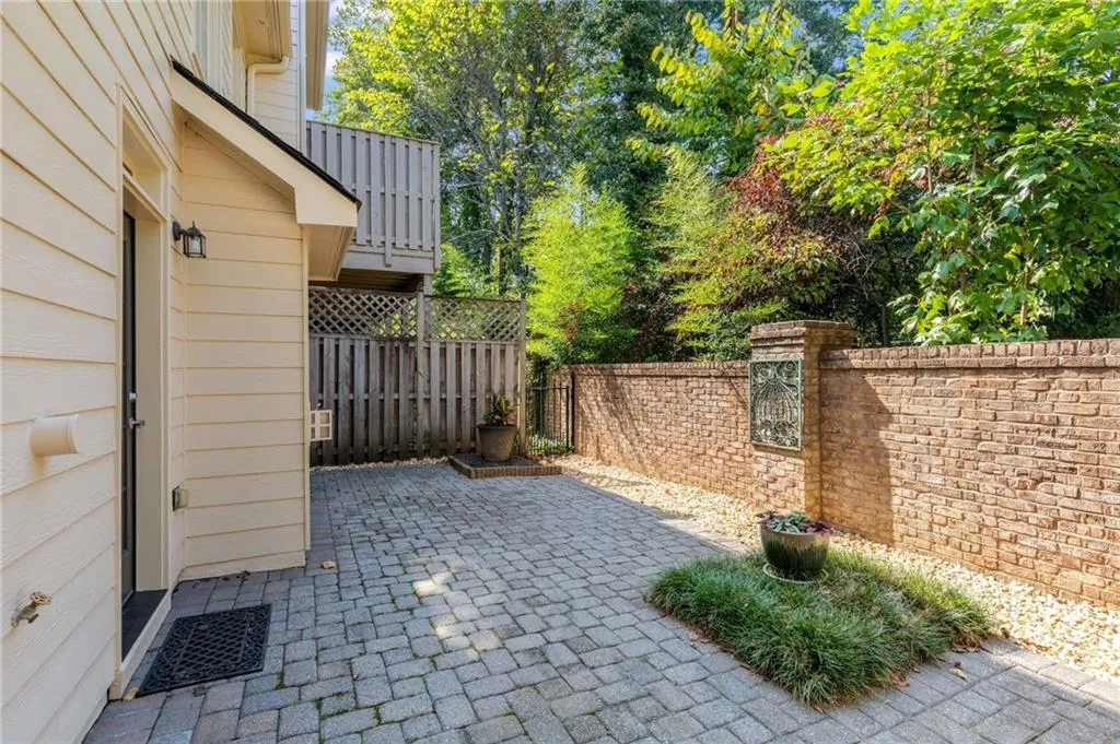 188 Mystic Court, Atlanta, Georgia 30342, 3 Bedrooms Bedrooms, ,3 BathroomsBathrooms,Residential,For Sale,188 Mystic Court,7656155