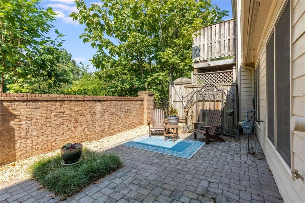 188 Mystic Court, Atlanta, Georgia 30342, 3 Bedrooms Bedrooms, ,3 BathroomsBathrooms,Residential,For Sale,188 Mystic Court,7656155