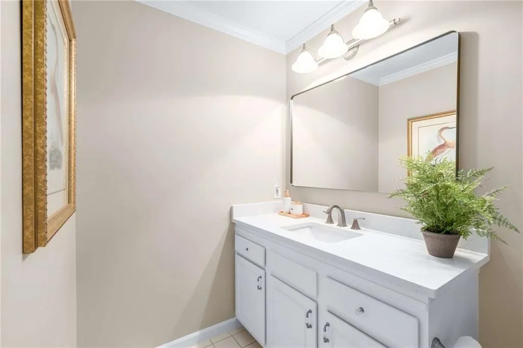 188 Mystic Court, Atlanta, Georgia 30342, 3 Bedrooms Bedrooms, ,3 BathroomsBathrooms,Residential,For Sale,188 Mystic Court,7656155