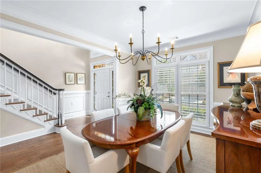 188 Mystic Court, Atlanta, Georgia 30342, 3 Bedrooms Bedrooms, ,3 BathroomsBathrooms,Residential,For Sale,188 Mystic Court,7656155