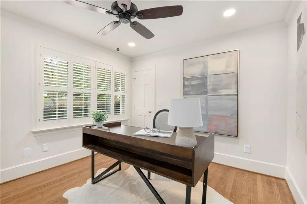 720 Fair Oaks Manor, Sandy Springs, Georgia 30327, 5 Bedrooms Bedrooms, ,4 BathroomsBathrooms,Residential,For Sale,720 Fair Oaks Manor,7673452