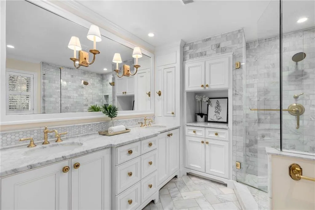 720 Fair Oaks Manor, Sandy Springs, Georgia 30327, 5 Bedrooms Bedrooms, ,4 BathroomsBathrooms,Residential,For Sale,720 Fair Oaks Manor,7673452