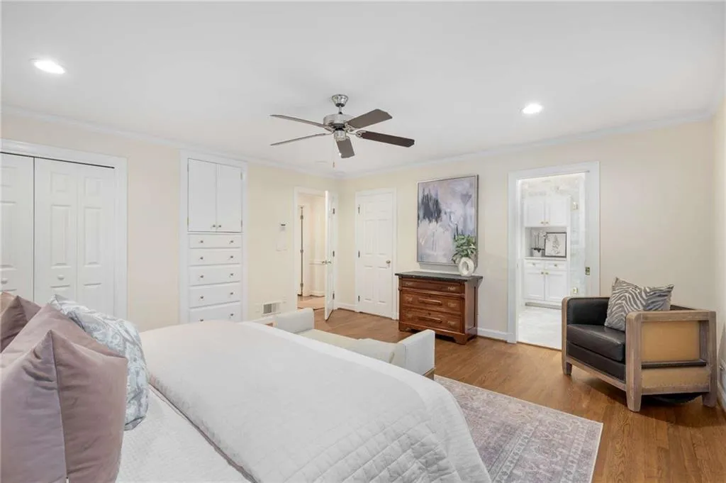 720 Fair Oaks Manor, Sandy Springs, Georgia 30327, 5 Bedrooms Bedrooms, ,4 BathroomsBathrooms,Residential,For Sale,720 Fair Oaks Manor,7673452