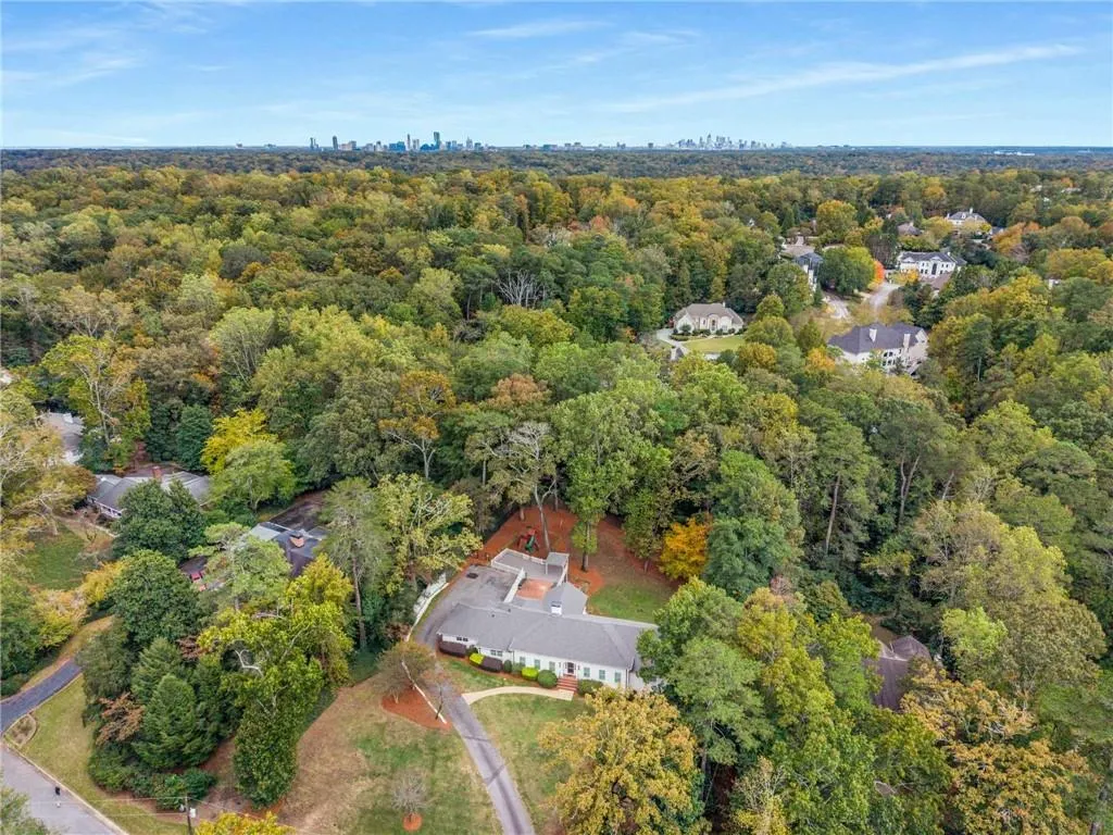 720 Fair Oaks Manor, Sandy Springs, Georgia 30327, 5 Bedrooms Bedrooms, ,4 BathroomsBathrooms,Residential,For Sale,720 Fair Oaks Manor,7673452