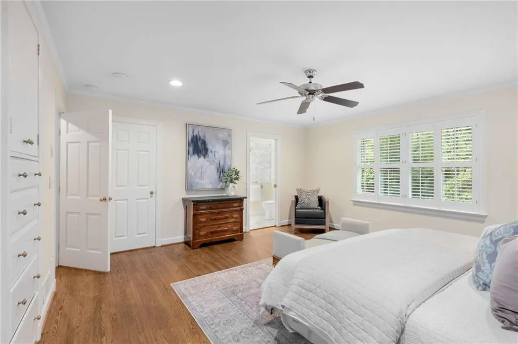 720 Fair Oaks Manor, Sandy Springs, Georgia 30327, 5 Bedrooms Bedrooms, ,4 BathroomsBathrooms,Residential,For Sale,720 Fair Oaks Manor,7673452