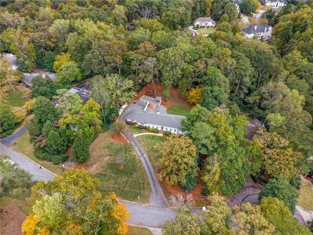 720 Fair Oaks Manor, Sandy Springs, Georgia 30327, 5 Bedrooms Bedrooms, ,4 BathroomsBathrooms,Residential,For Sale,720 Fair Oaks Manor,7673452