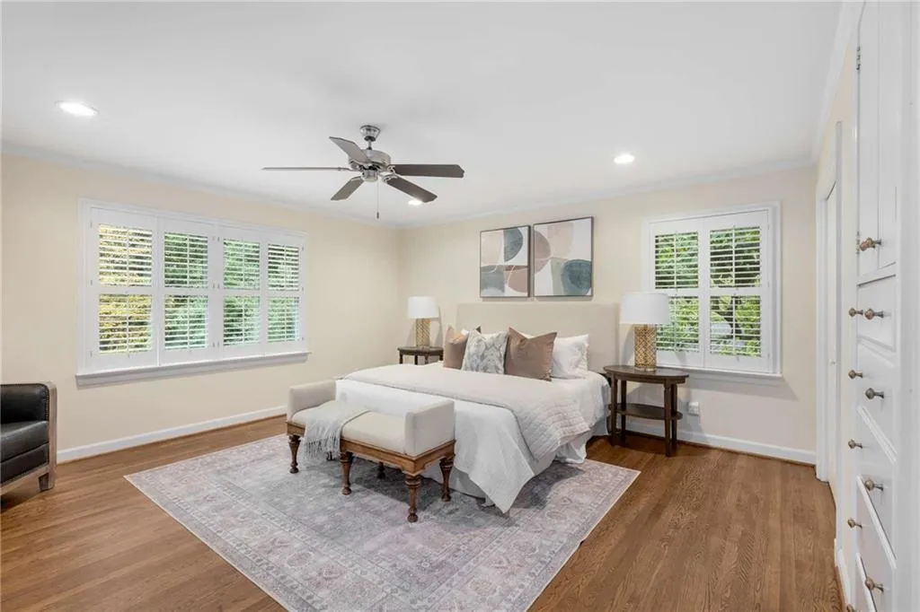 720 Fair Oaks Manor, Sandy Springs, Georgia 30327, 5 Bedrooms Bedrooms, ,4 BathroomsBathrooms,Residential,For Sale,720 Fair Oaks Manor,7673452