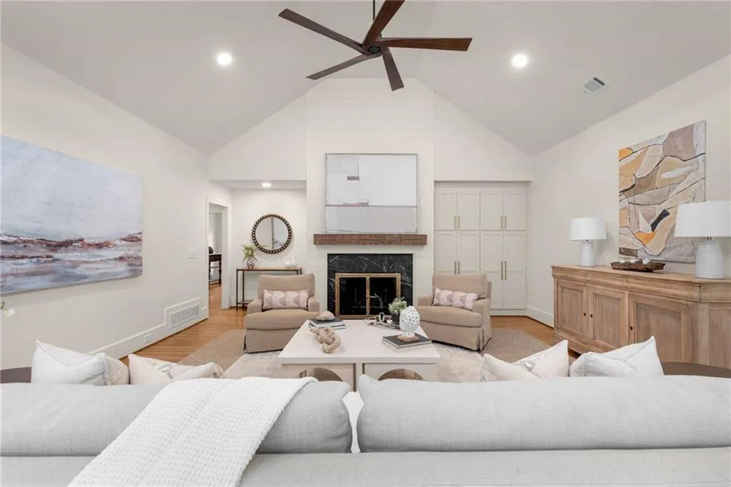 720 Fair Oaks Manor, Sandy Springs, Georgia 30327, 5 Bedrooms Bedrooms, ,4 BathroomsBathrooms,Residential,For Sale,720 Fair Oaks Manor,7673452