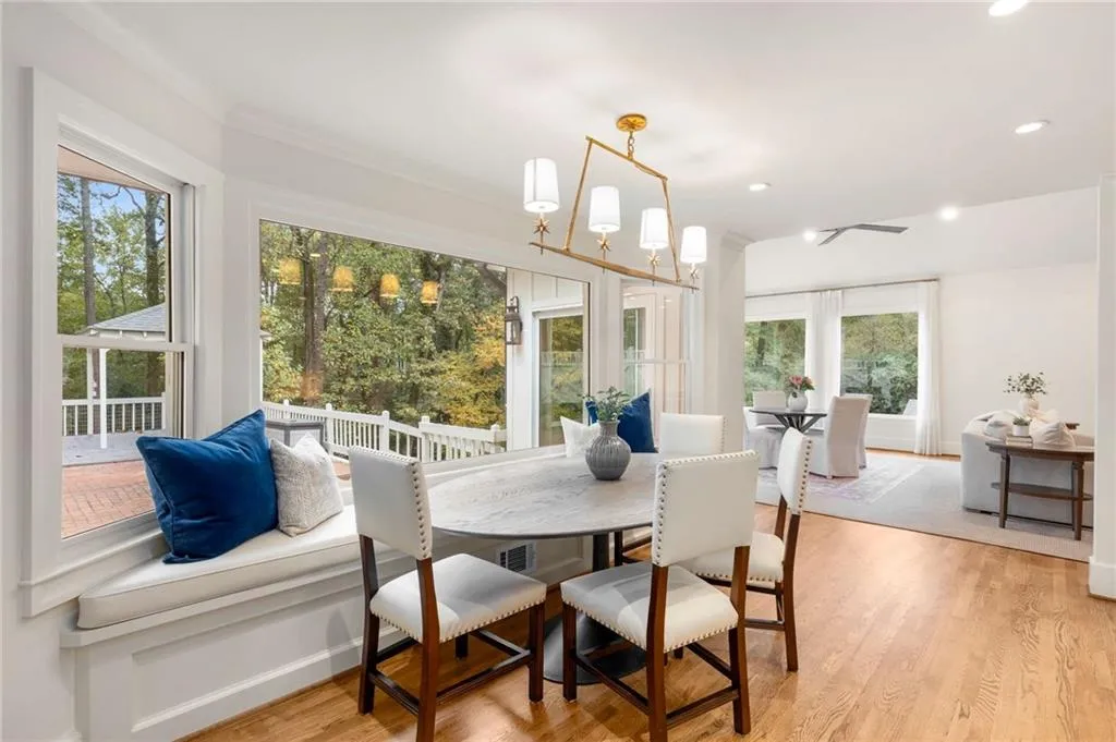 720 Fair Oaks Manor, Sandy Springs, Georgia 30327, 5 Bedrooms Bedrooms, ,4 BathroomsBathrooms,Residential,For Sale,720 Fair Oaks Manor,7673452