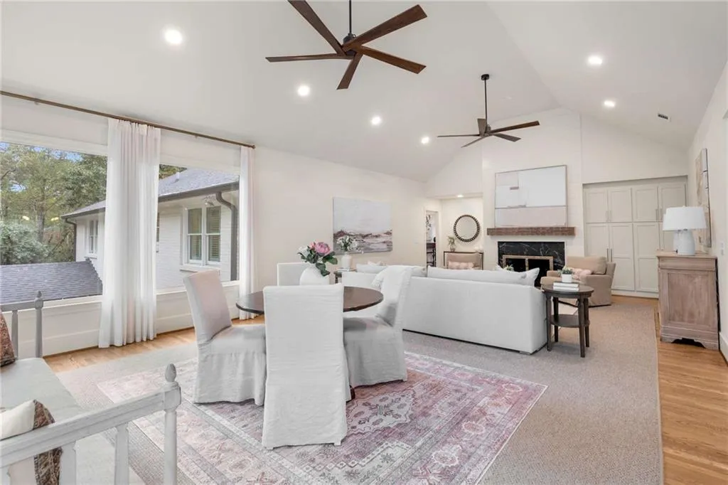 720 Fair Oaks Manor, Sandy Springs, Georgia 30327, 5 Bedrooms Bedrooms, ,4 BathroomsBathrooms,Residential,For Sale,720 Fair Oaks Manor,7673452