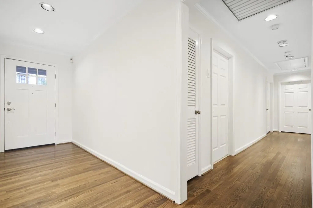 29 Brandon Ridge Drive, Sandy Springs, Georgia 30328, 3 Bedrooms Bedrooms, ,3 BathroomsBathrooms,Residential,Sold,29 Brandon Ridge Drive,6848202